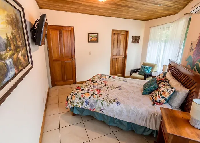 Casa Connie Lodge *