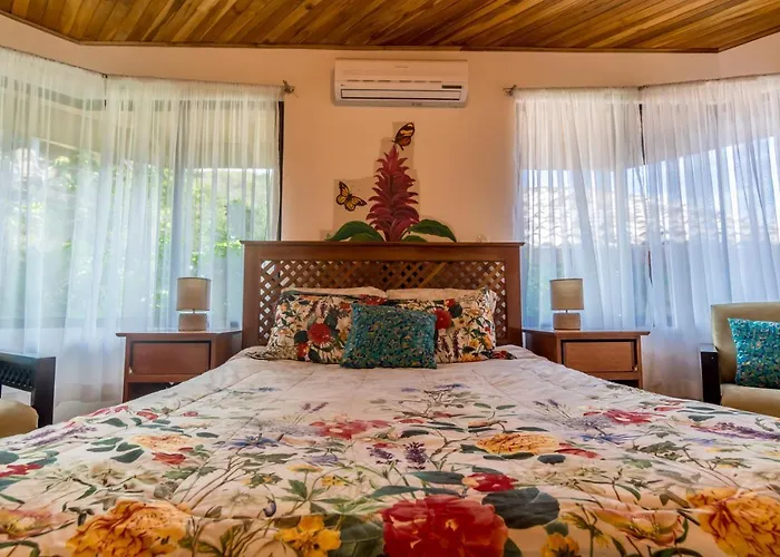 Lodge Casa Connie *