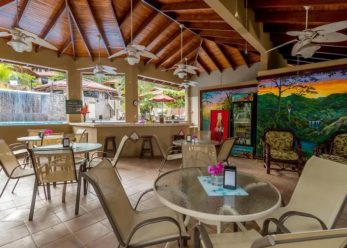 Casa Connie Lodge *